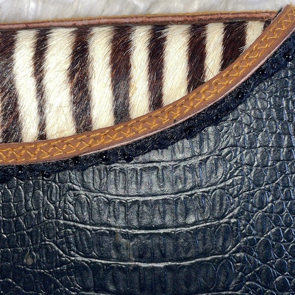 Vintage Beaded Leather Baguette Handbag. - Picture 8 of 9